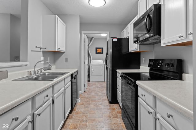 8820 Yardley Court APT 207, Indianapolis, IN 46268