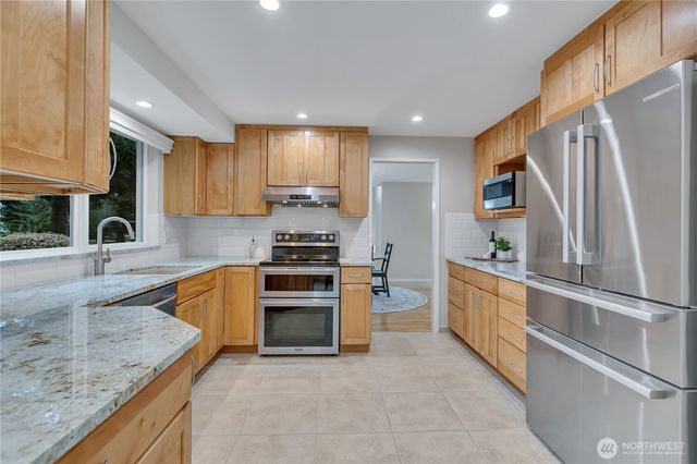 31643 37th Avenue SW, Federal Way, WA 98023