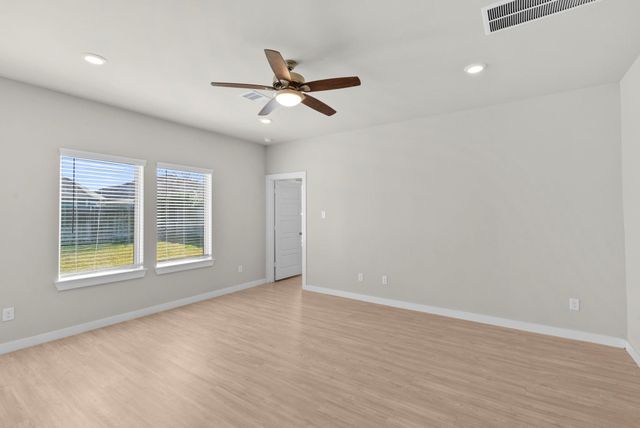 1203 Lancer Leap Drive, Alvin, TX 77511