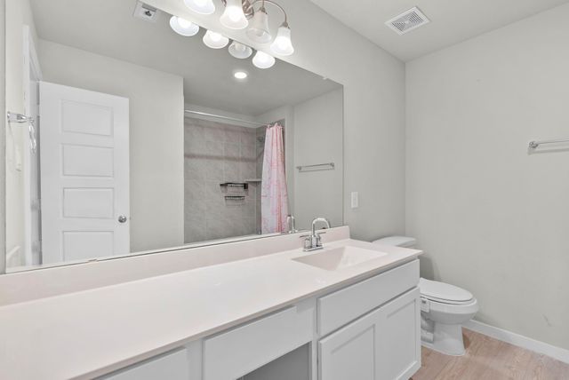 1203 Lancer Leap Drive, Alvin, TX 77511