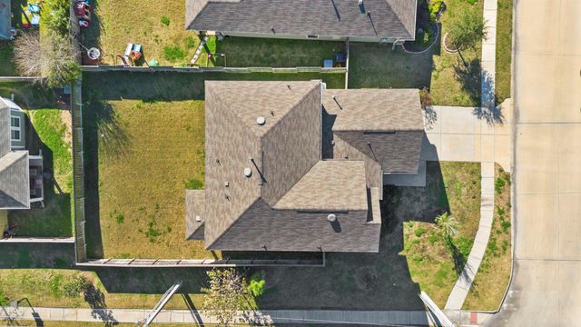 1203 Lancer Leap Drive, Alvin, TX 77511