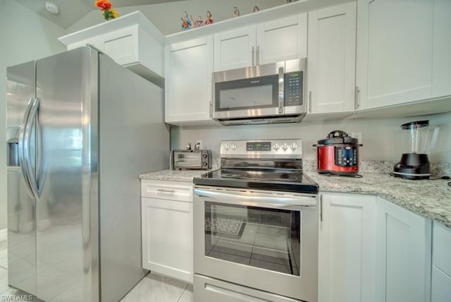 520 Wilmington PKWY, Cape Coral, FL 33993