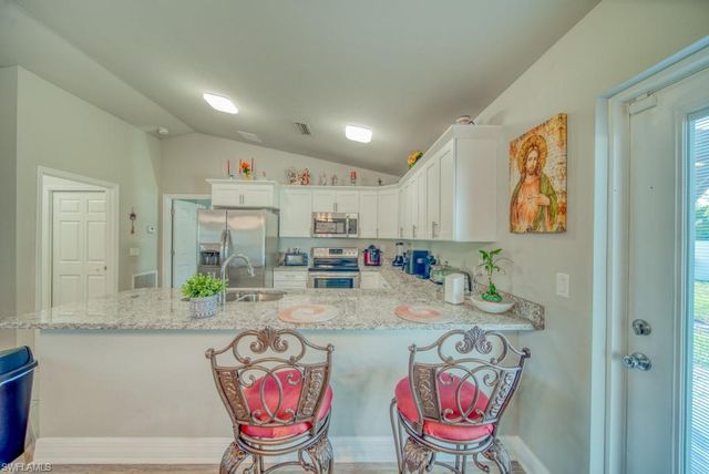 520 Wilmington PKWY, Cape Coral, FL 33993