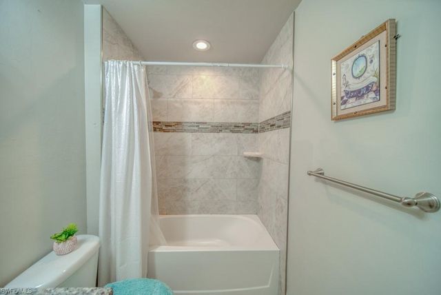 520 Wilmington PKWY, Cape Coral, FL 33993