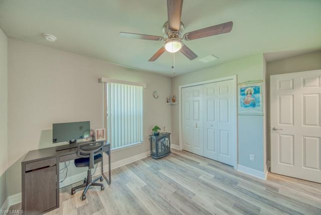 520 Wilmington PKWY, Cape Coral, FL 33993