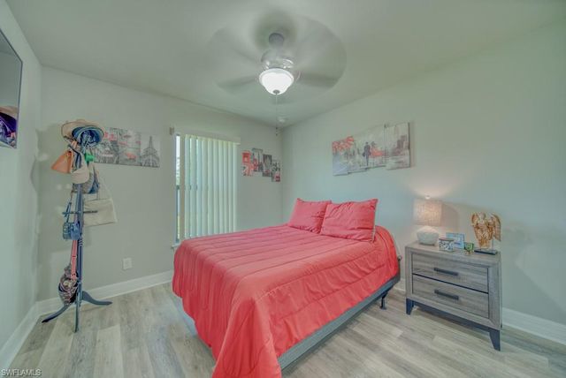 520 Wilmington PKWY, Cape Coral, FL 33993