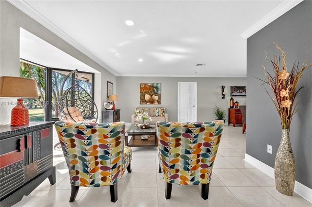 19225 SW 186th St, Miami, FL 33187