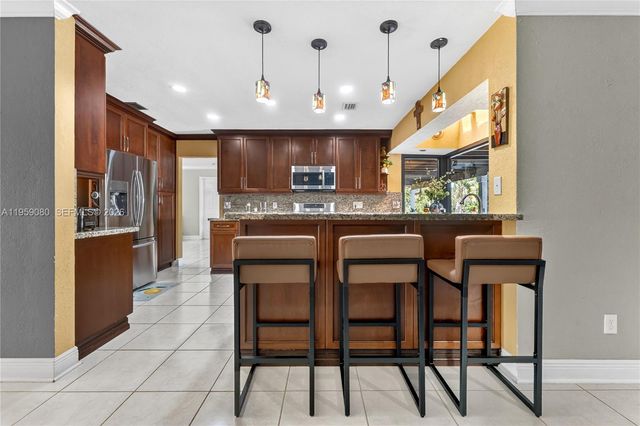 19225 SW 186th St, Miami, FL 33187