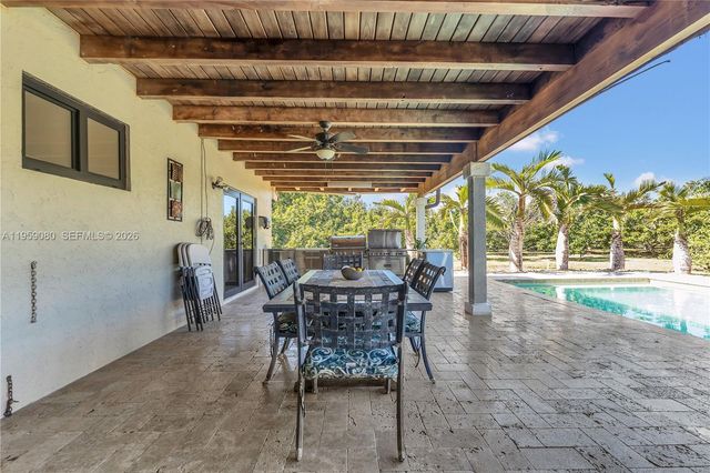 19225 SW 186th St, Miami, FL 33187