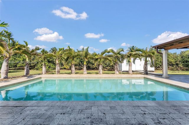 19225 SW 186th St, Miami, FL 33187