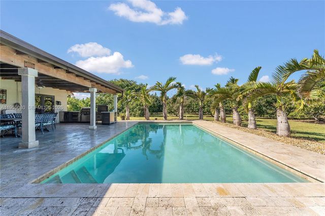 19225 SW 186th St, Miami, FL 33187