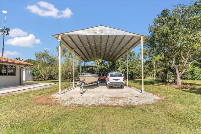 19225 SW 186th St, Miami, FL 33187