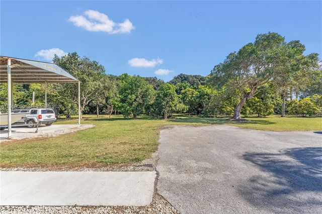 19225 SW 186th St, Miami, FL 33187