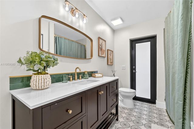 19225 SW 186th St, Miami, FL 33187