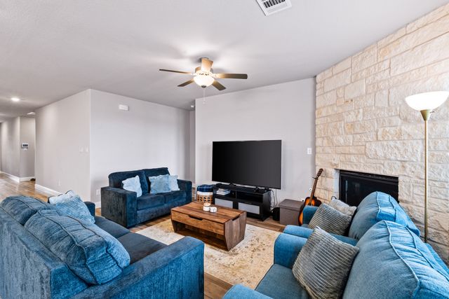 2517 Amistad Lane, Corinth, TX 76210