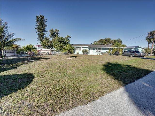 12055 Matlacha BLVD, Matlacha Isles, FL 33991