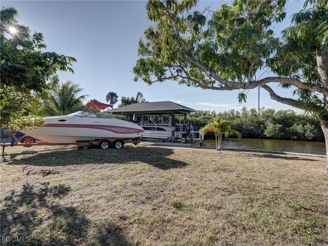 12055 Matlacha BLVD, Matlacha Isles, FL 33991