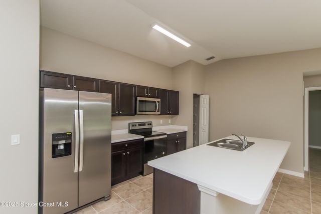 490 Hatcher Street SE, Palm Bay, FL 32909
