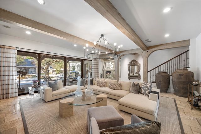 9525 Alva Court, Dallas, TX 75220