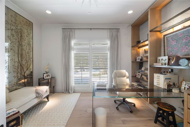 9525 Alva Court, Dallas, TX 75220