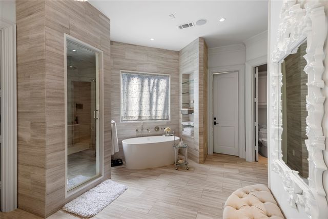 9525 Alva Court, Dallas, TX 75220