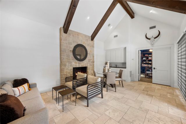 9525 Alva Court, Dallas, TX 75220