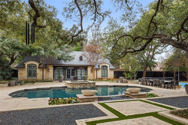 9525 Alva Court, Dallas, TX 75220