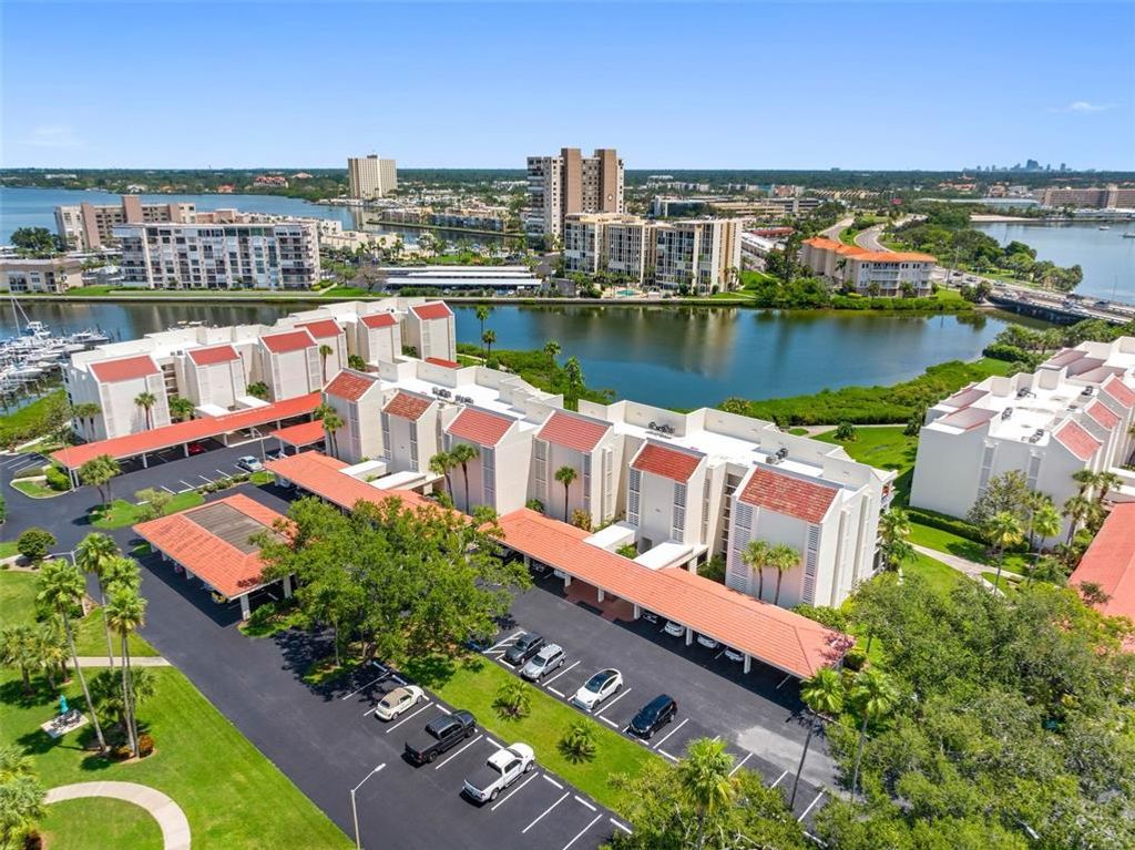 7893 SAILBOAT KEY S 103, South Pasadena, FL 33707