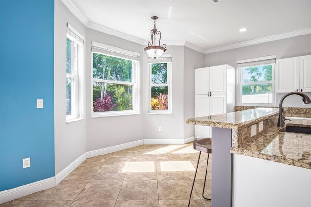 7798 Oak Grove Circle, Lake Worth, FL 33467