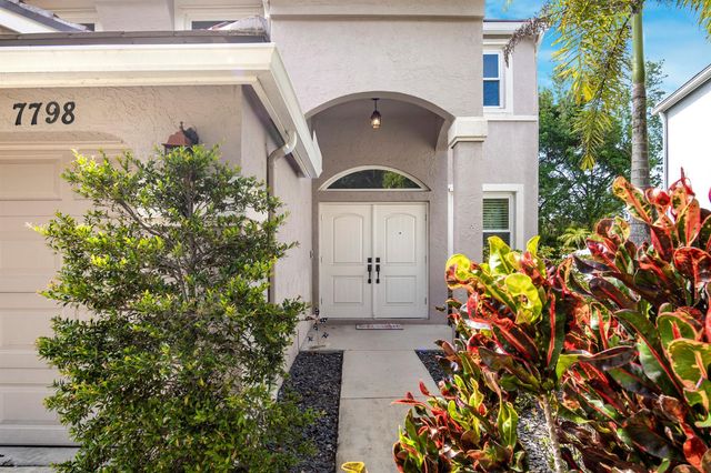 7798 Oak Grove Circle, Lake Worth, FL 33467