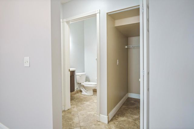 7798 Oak Grove Circle, Lake Worth, FL 33467