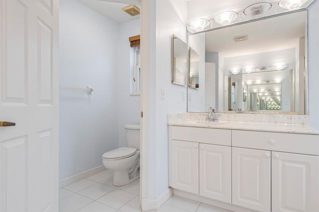 7798 Oak Grove Circle, Lake Worth, FL 33467