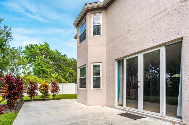 7798 Oak Grove Circle, Lake Worth, FL 33467