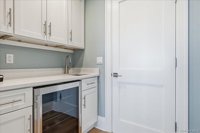 7 Preston Lane, East Setauket, NY 11733