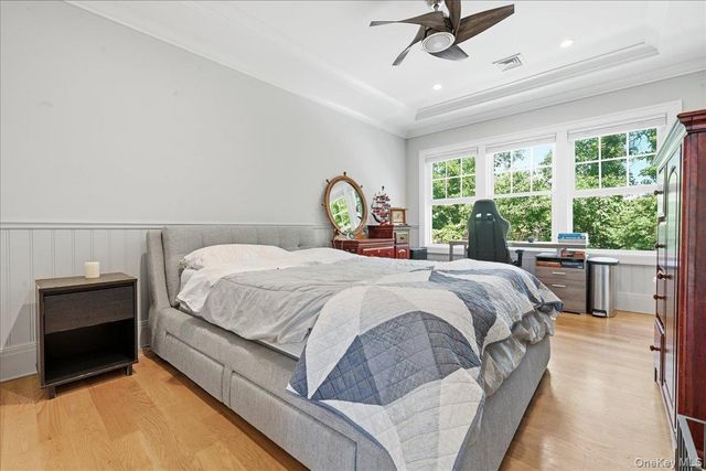 7 Preston Lane, East Setauket, NY 11733