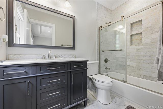 7 Preston Lane, East Setauket, NY 11733