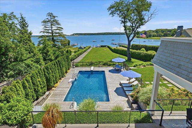 7 Preston Lane, East Setauket, NY 11733