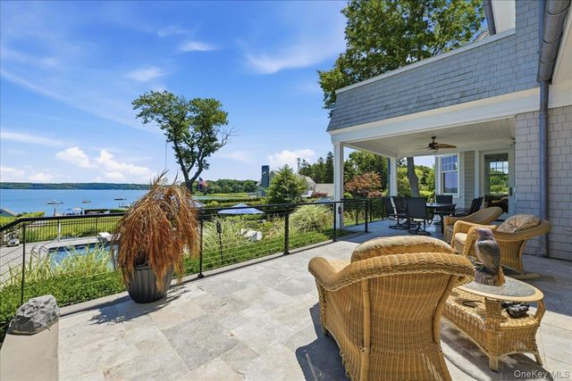 7 Preston Lane, East Setauket, NY 11733