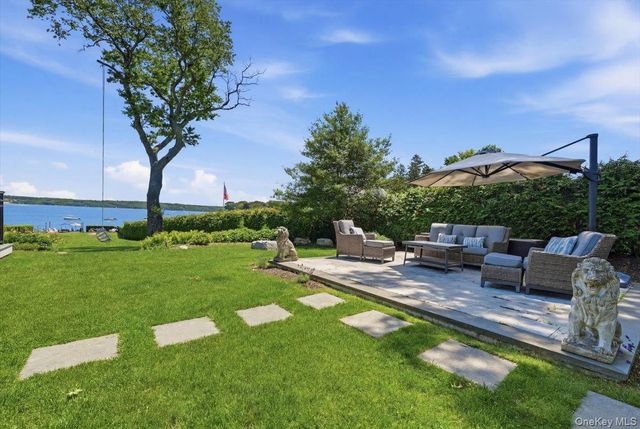 7 Preston Lane, East Setauket, NY 11733