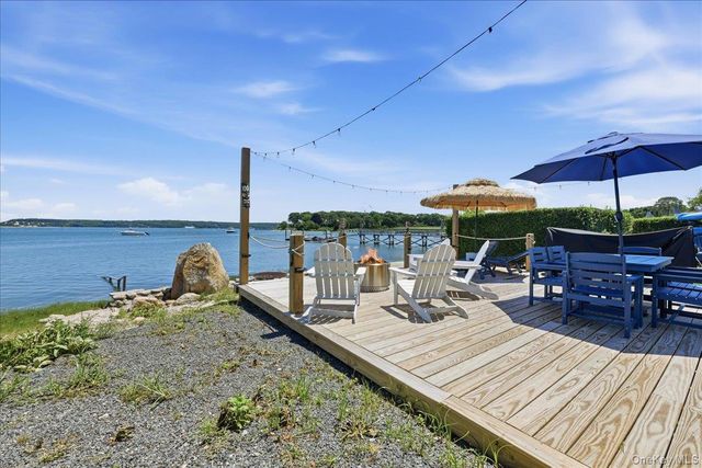 7 Preston Lane, East Setauket, NY 11733