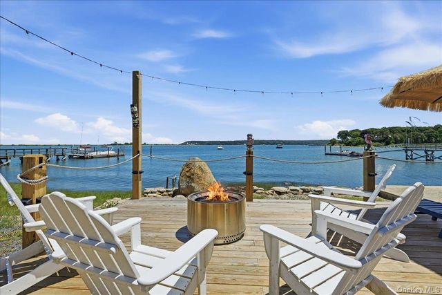 7 Preston Lane, East Setauket, NY 11733