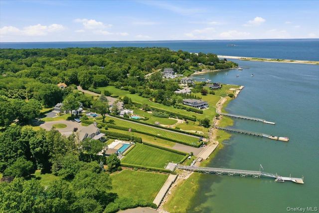 7 Preston Lane, East Setauket, NY 11733