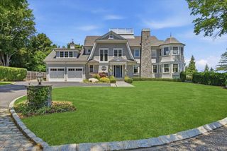 7 Preston Lane, East Setauket, NY 11733
