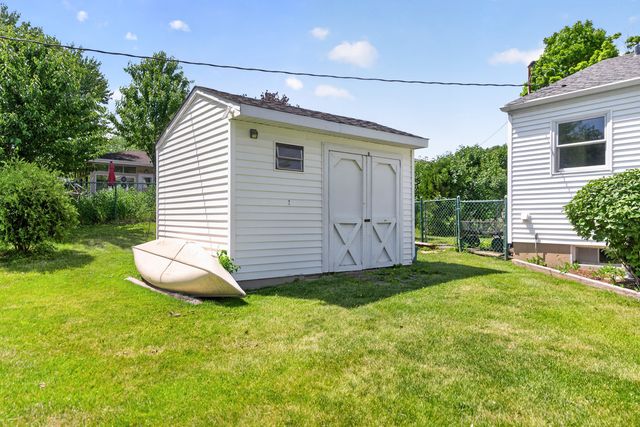 112 Stoney Creek Drive, Dekalb, IL 60115