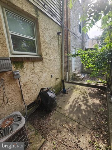 2523 W STERNER ST, Philadelphia, PA 19132