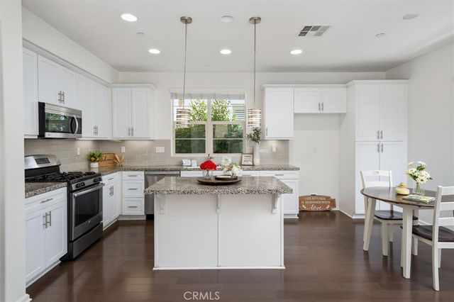 21753 Propello, Saugus, CA 91350