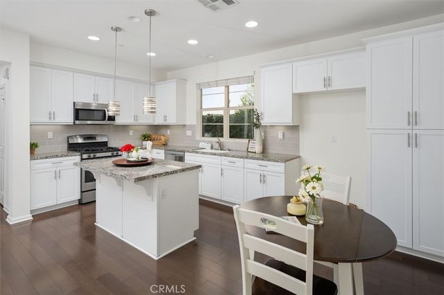 21753 Propello, Saugus, CA 91350