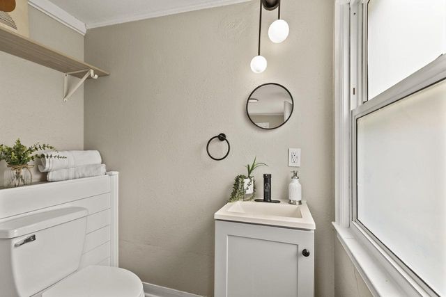 1143 S 23rd STREET, Manitowoc, WI 54220