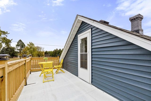 1143 S 23rd STREET, Manitowoc, WI 54220