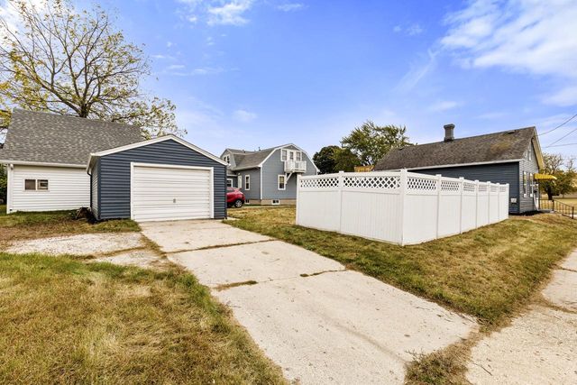 1143 S 23rd STREET, Manitowoc, WI 54220